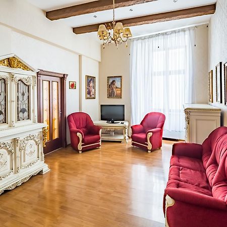 2 Virmens'ka Apartment Lviv Exteriör bild