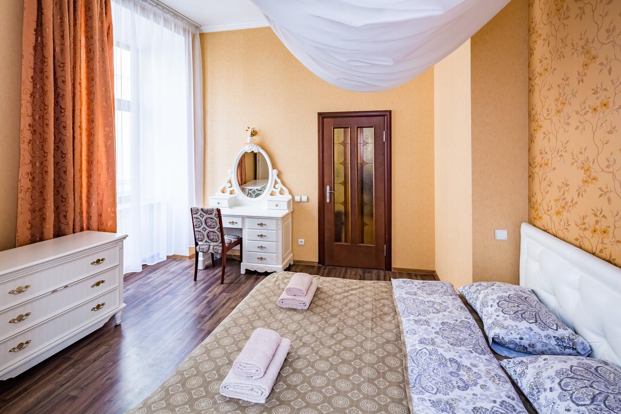 2 Virmens'ka Apartment Lviv Exteriör bild