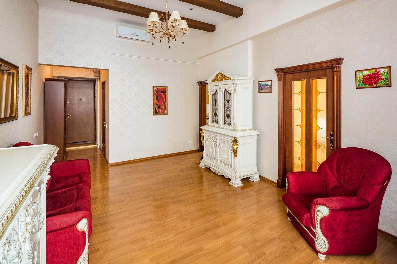 2 Virmens'ka Apartment Lviv Exteriör bild