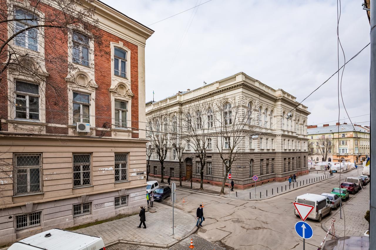 2 Virmens'ka Apartment Lviv Exteriör bild