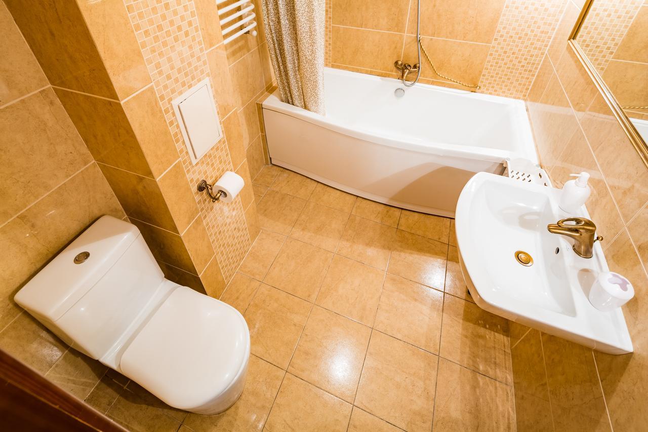 2 Virmens'ka Apartment Lviv Exteriör bild